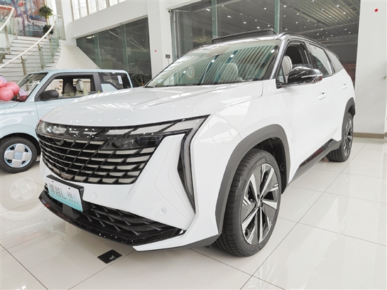 新款吉利博越L外觀時(shí)尚運(yùn)動(dòng)。