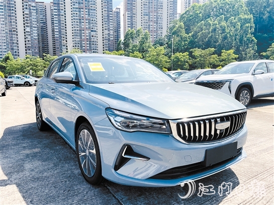 第四代帝豪2025款盡顯大氣動(dòng)感風(fēng)范。