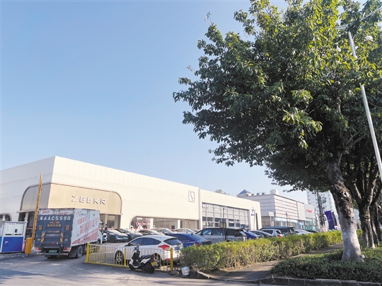 多家造車新勢力的用戶中心落戶汽車街。