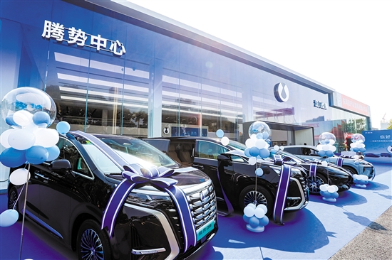 江門佳騰騰勢中心。