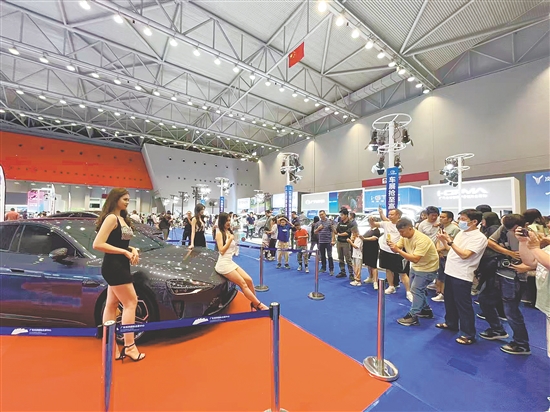 車展現(xiàn)場將有不少備受矚目的汽車品牌亮相。