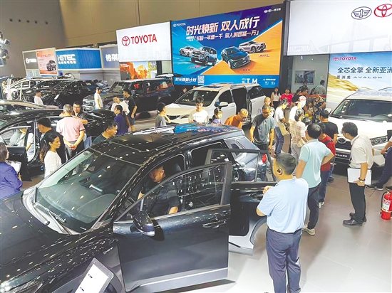 江門日報社去年舉辦的兩場大型車展拉動江門車市銷量。