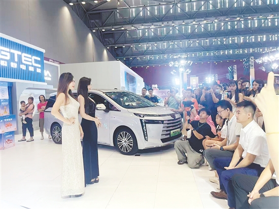 靚麗車?？倳蔀檐囌沽咙c。